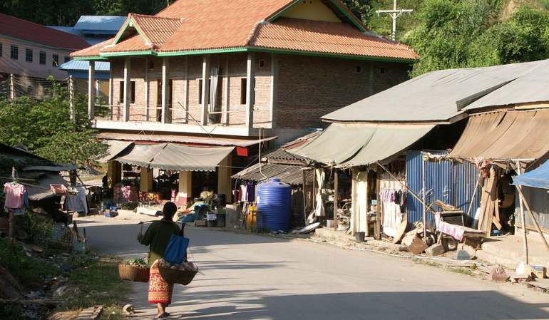 Wandering around Pakbeng Town