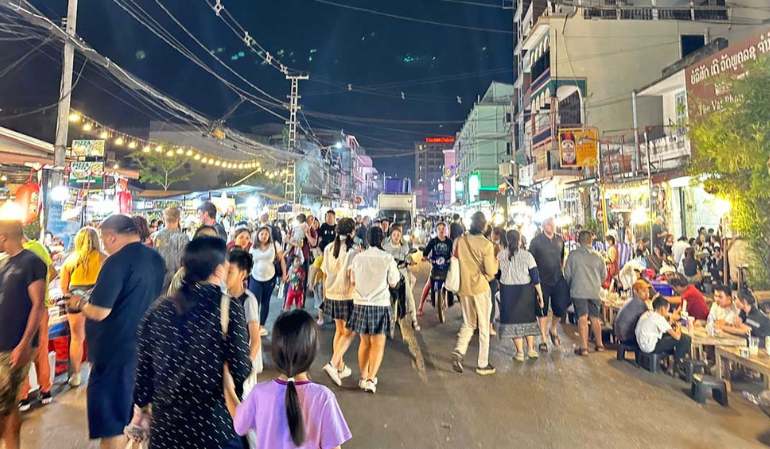 Pakse Night Market