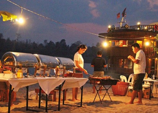 BBQ on Mekong River