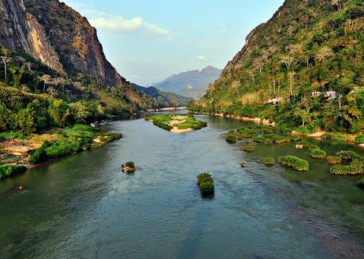 explore Vientiane on your own and enjoy Mekong River scenery