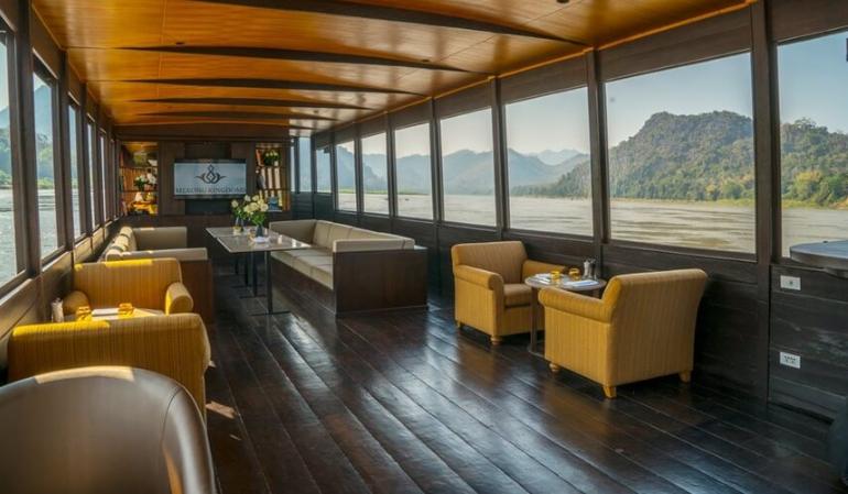 Play Cruise on Mekong River
